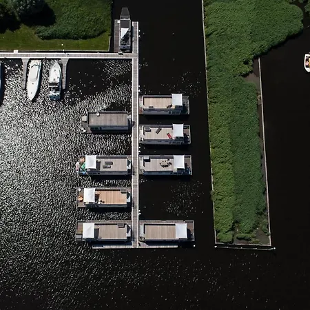 2 Bedroom Cozy Ship In 4*